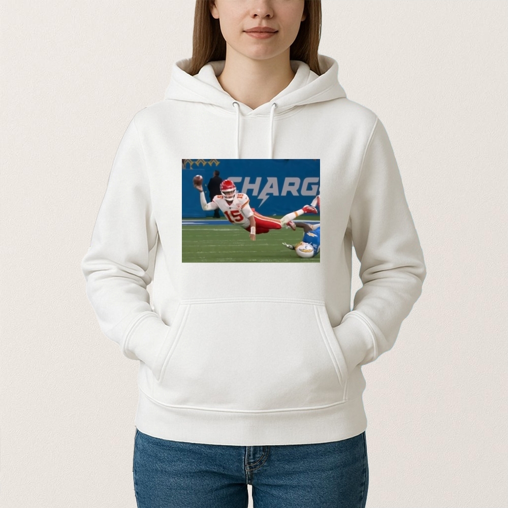 Kansas City Chiefs Patrick Mahomes Highlight T Shirt - Image 3